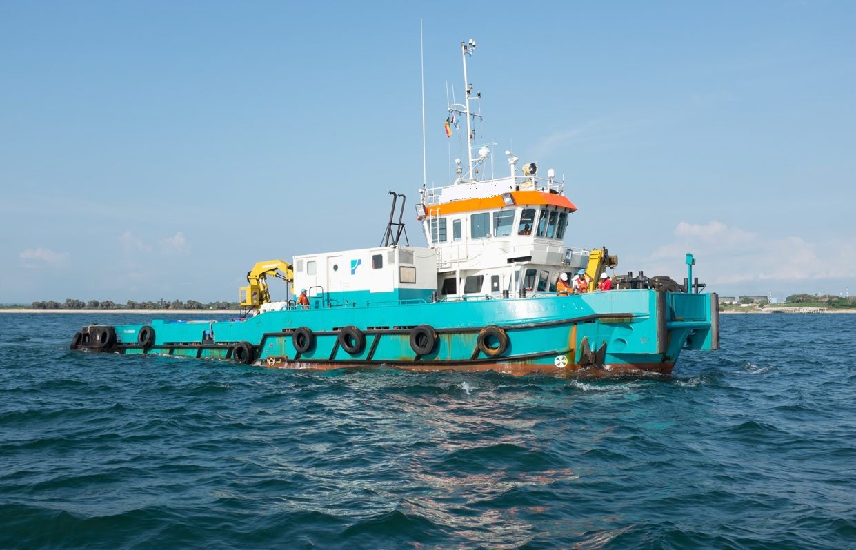 HMSTUG 208 fixed for Ship to Ship transfer